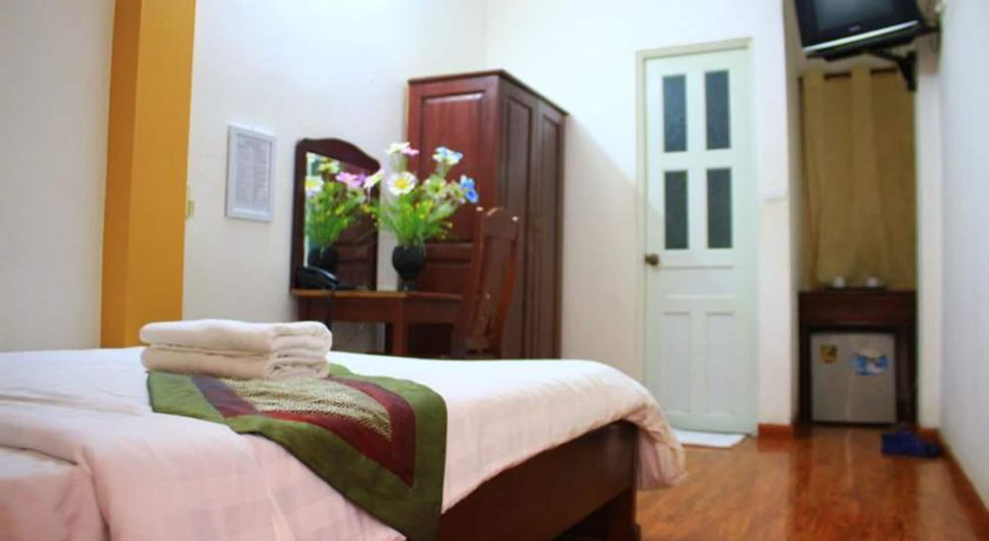 Hoan Kiem Lake Hotel Hanoi Buitenkant foto